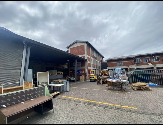 7,519M² WAREHOUSE TO LET IN WESTMEAD